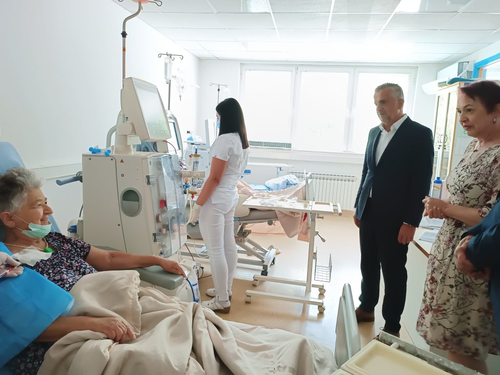 Ugledni privrednik Luka Rajić posjetio Dijalizni centar u Konjicu